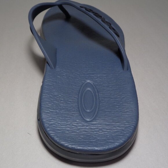 Oakley Size 9 M / B1B / Grey / Flip Flop Sandals / New Men\'s Shoes